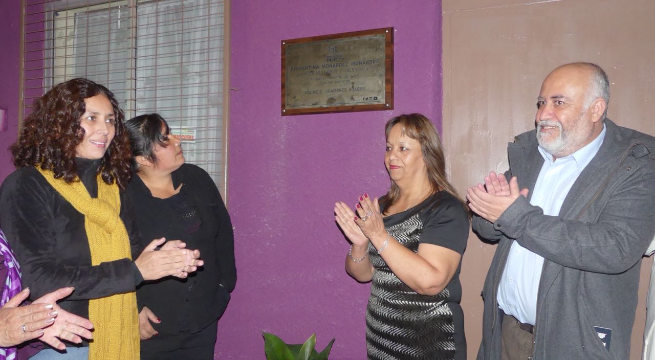 Inauguran placa en homenaje a destacada dirigenta social de la comuna de Quilpué