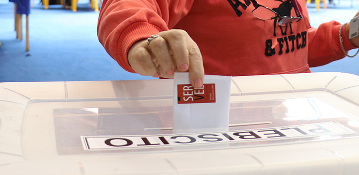 SERVEL: Mesa intersectorial mantiene un solo día de realización para Plebiscito Nacional (25  de octubre)