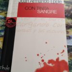 Con tinta sangre: crónica literaria de Eddie Morales Piña