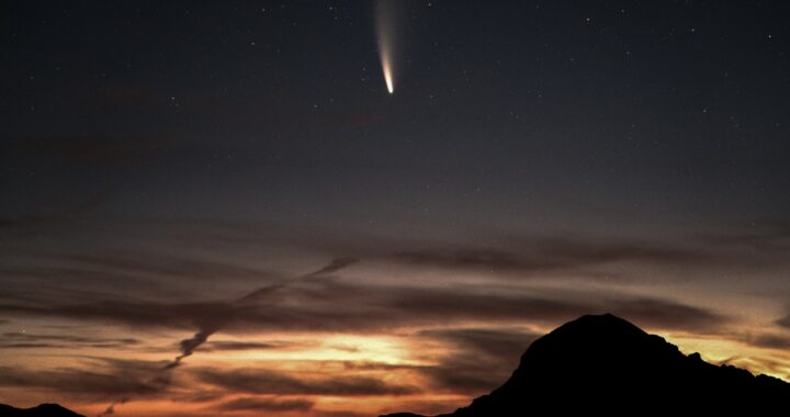 Débil brillo y nubosidad podrían dificultar ver el paso del cometa Neowise en el hemisferio sur