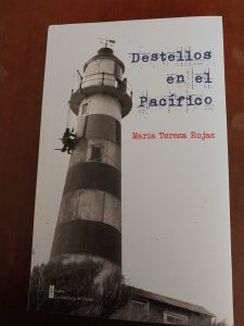 Destellos en el Pacífico, de María Teresa Rojas: crítica literaria por Eddie Morales Piña